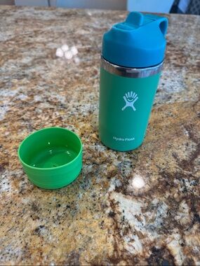 Hydro flask water bottle